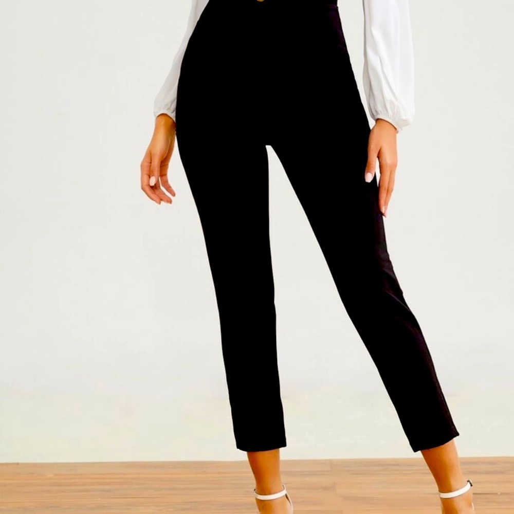 Brand new Button detailed wide waistband pants